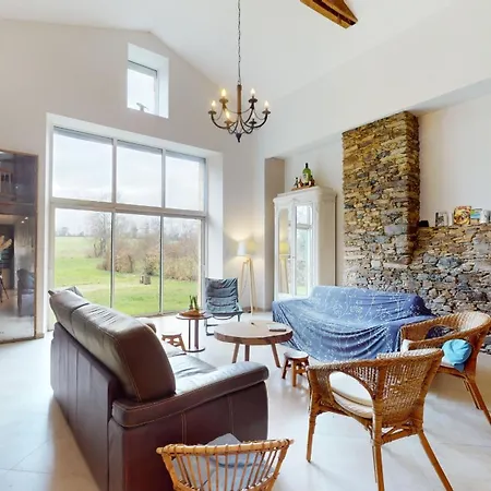 La Grange Des Fragons Holiday home Saint-Julien-des-Landes