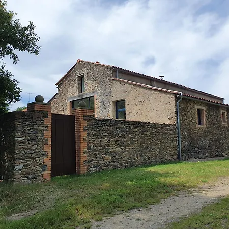 Holiday home La Grange Des Fragons Saint-Julien-des-Landes