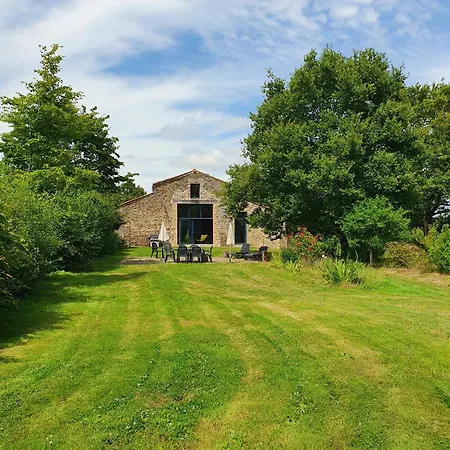 La Grange Des Fragons Holiday home