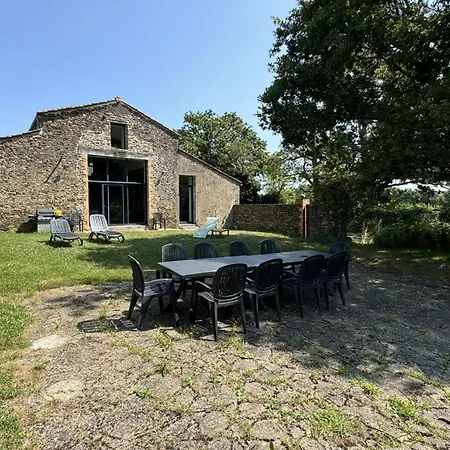 La Grange Des Fragons